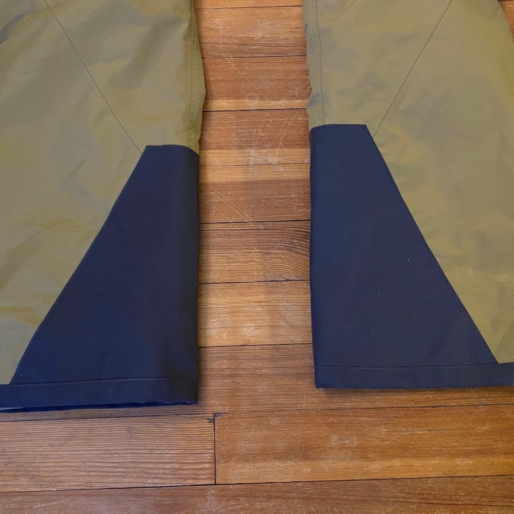 MONTEC FAWK SNOW BIBS  NEVER WORN